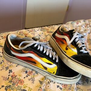 I am selling vans firer shoes women’s size 8.5